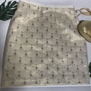 H&M NWT cream and gold jacquard skirt